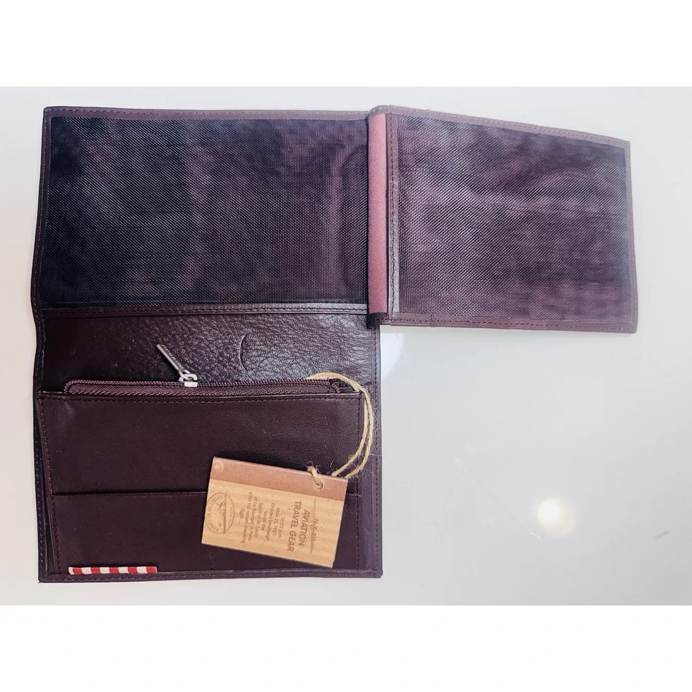 Spirit of St. Louis Brown Leather Travel Wallet Aviation N-X-211 World Fuel NIB